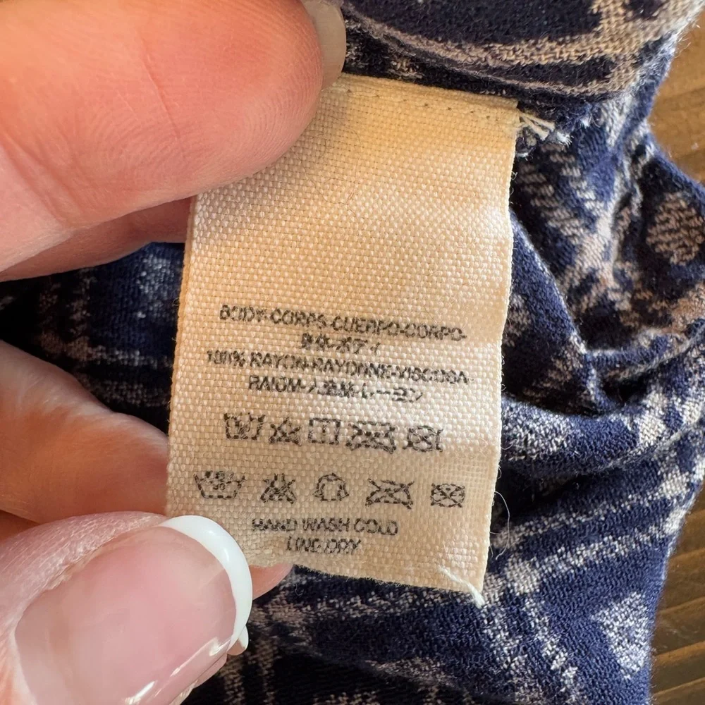 Free People Women’s Navy & Green‎ Patterned Button Up Top Size M